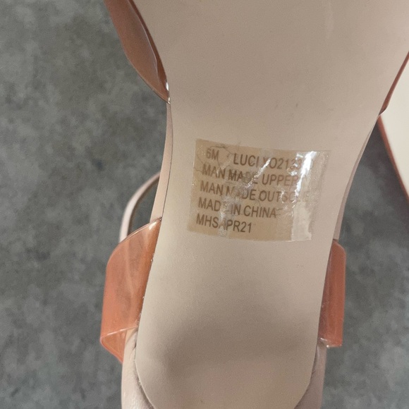 Nordstrom XOXOX Pointy Clear Closed Toe Heel - Picture 5 of 5